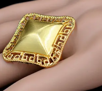 Stylish women 4 set jewellery