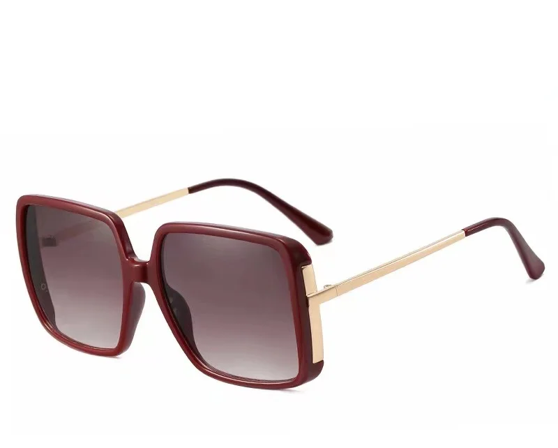 Oversized trendy sunglasses